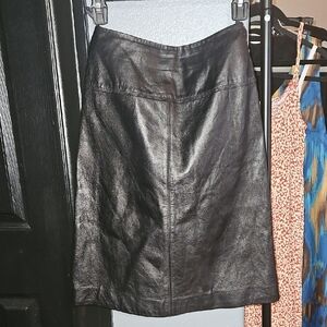 Parfait Elegant Black Leather Italian Skirt. Size XS.